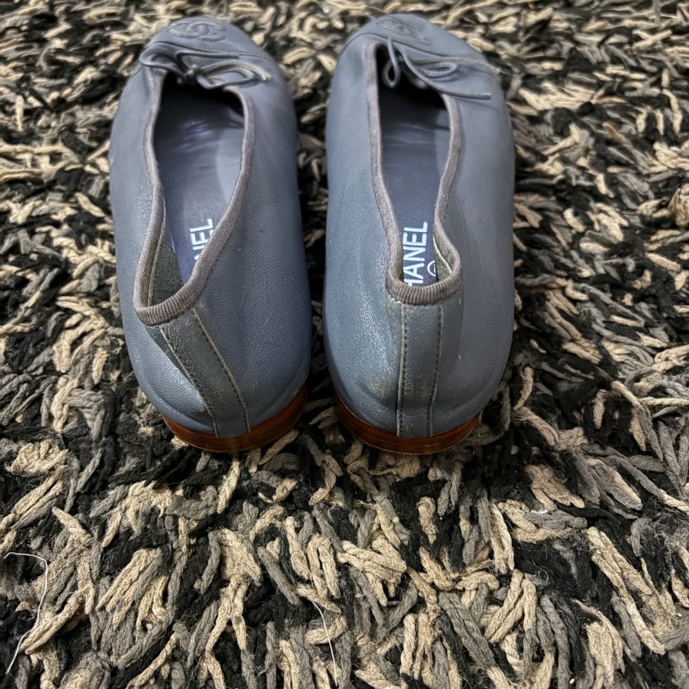 Authentic CHANEL Ballet Flats Blue Lambskin CC Logo Ballerina Shoes size 37 us 7 - Picture 7 of 10